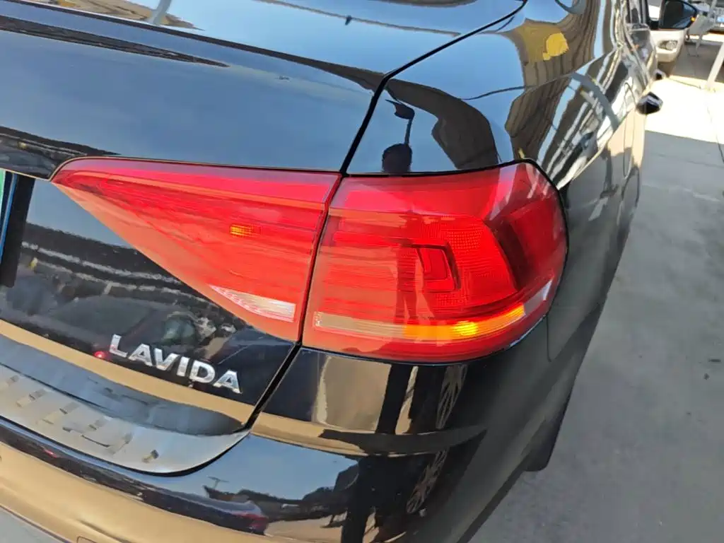Volkswagen Lavida — миниатюра 8