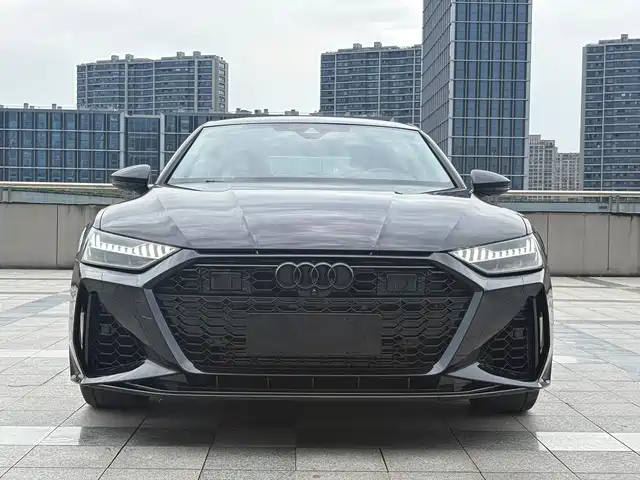 Audi A7L