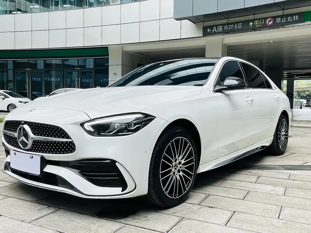 Mercedes-Benz C-Class 2022