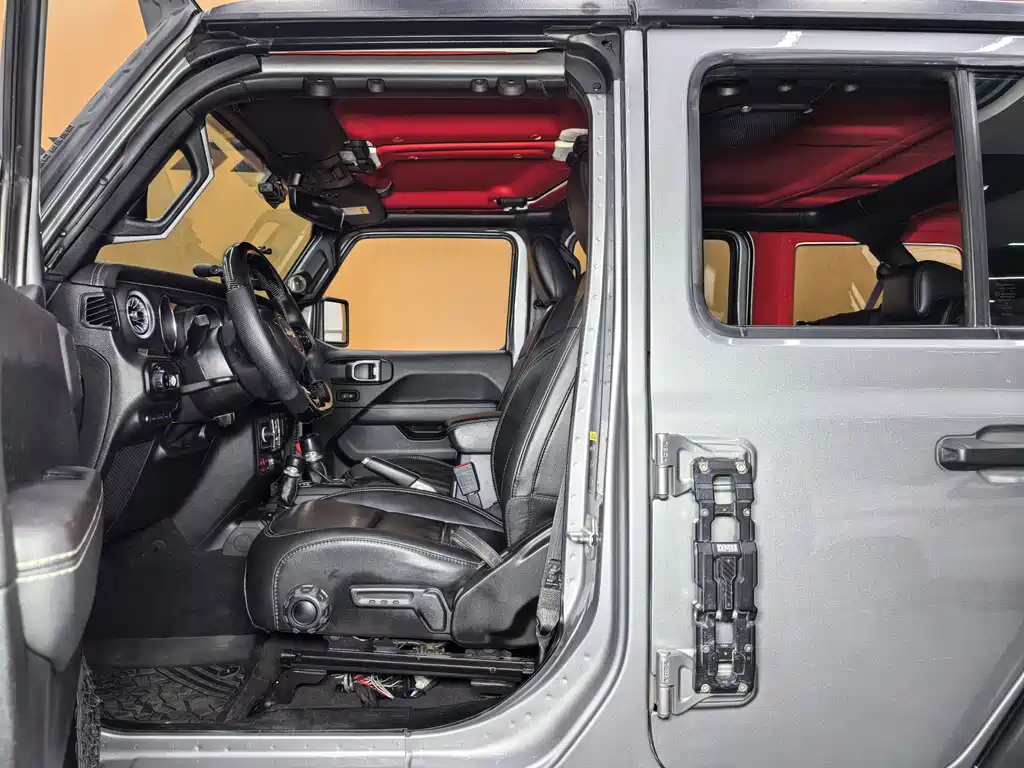 Jeep Wrangler PHEV — миниатюра 7