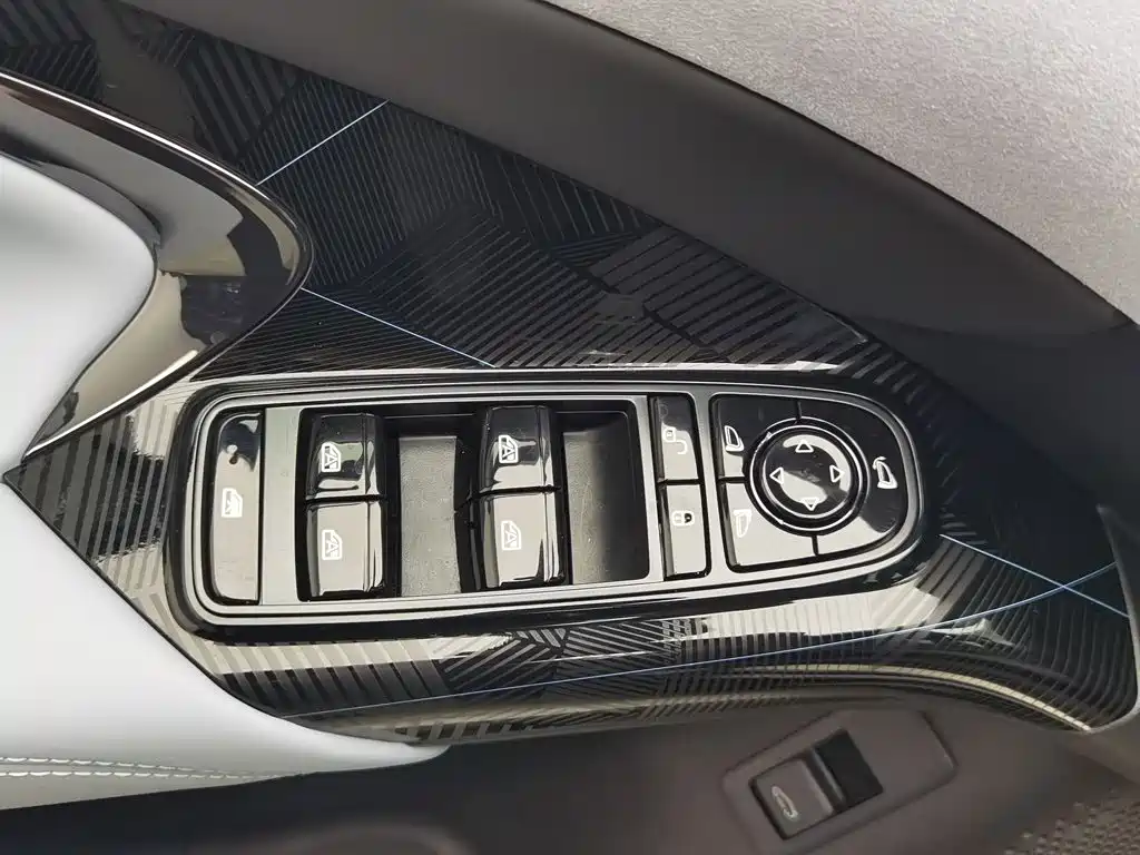 BYD Seal — миниатюра 9