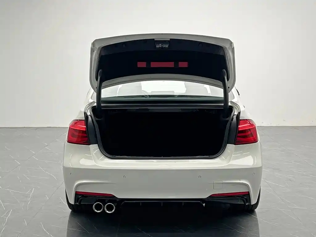 BMW 3 Series — миниатюра 10