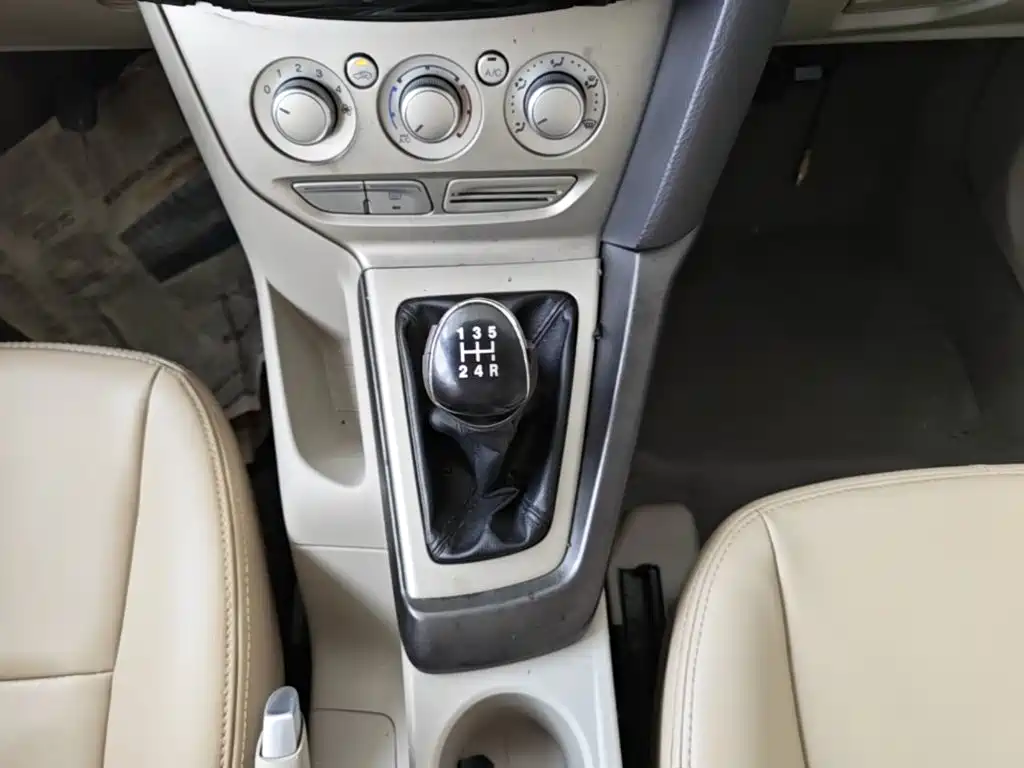 Ford Focus — миниатюра 14