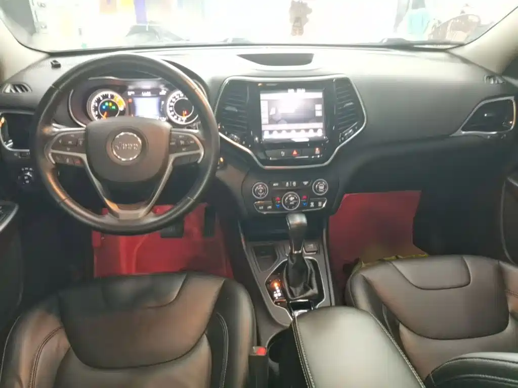 Jeep Cherokee — миниатюра 10