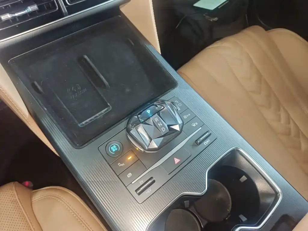 BYD L DM-i — миниатюра 14