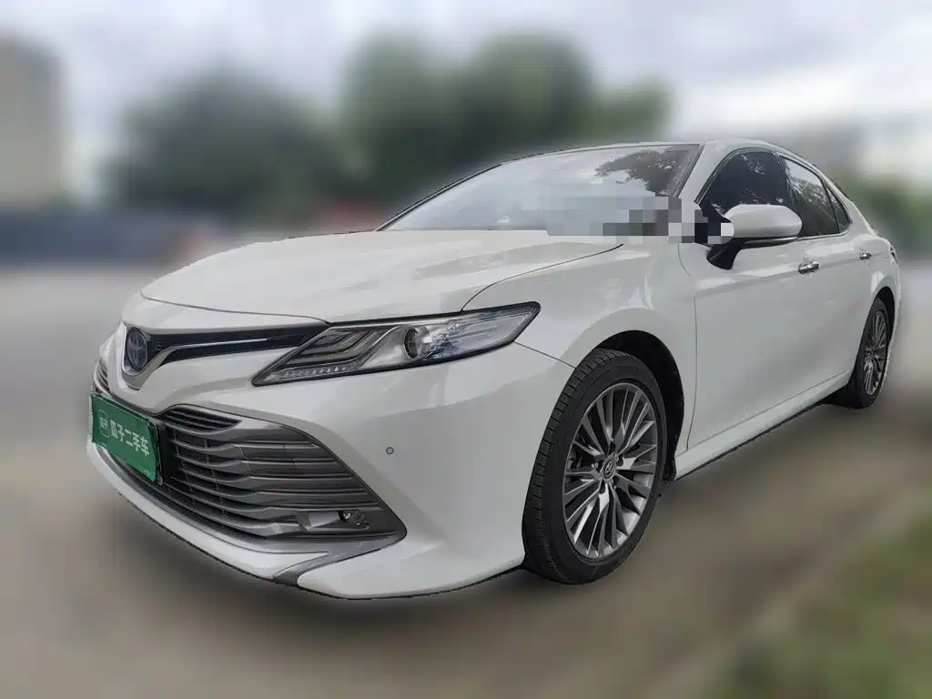Toyota Camry — миниатюра 2