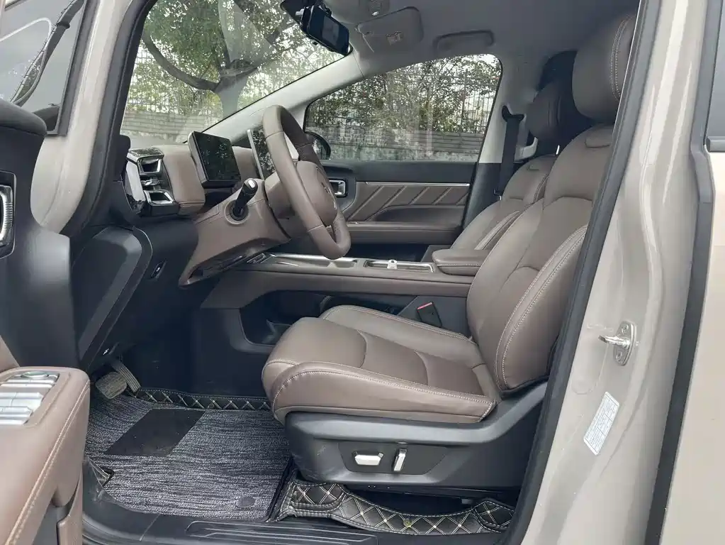 Wuling Xingguang 730 New Energy — миниатюра 4