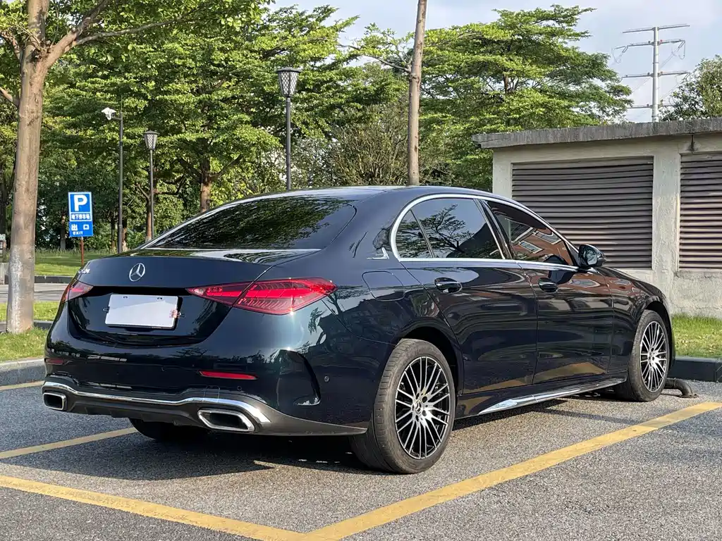 Mercedes-Benz C-Class — миниатюра 6
