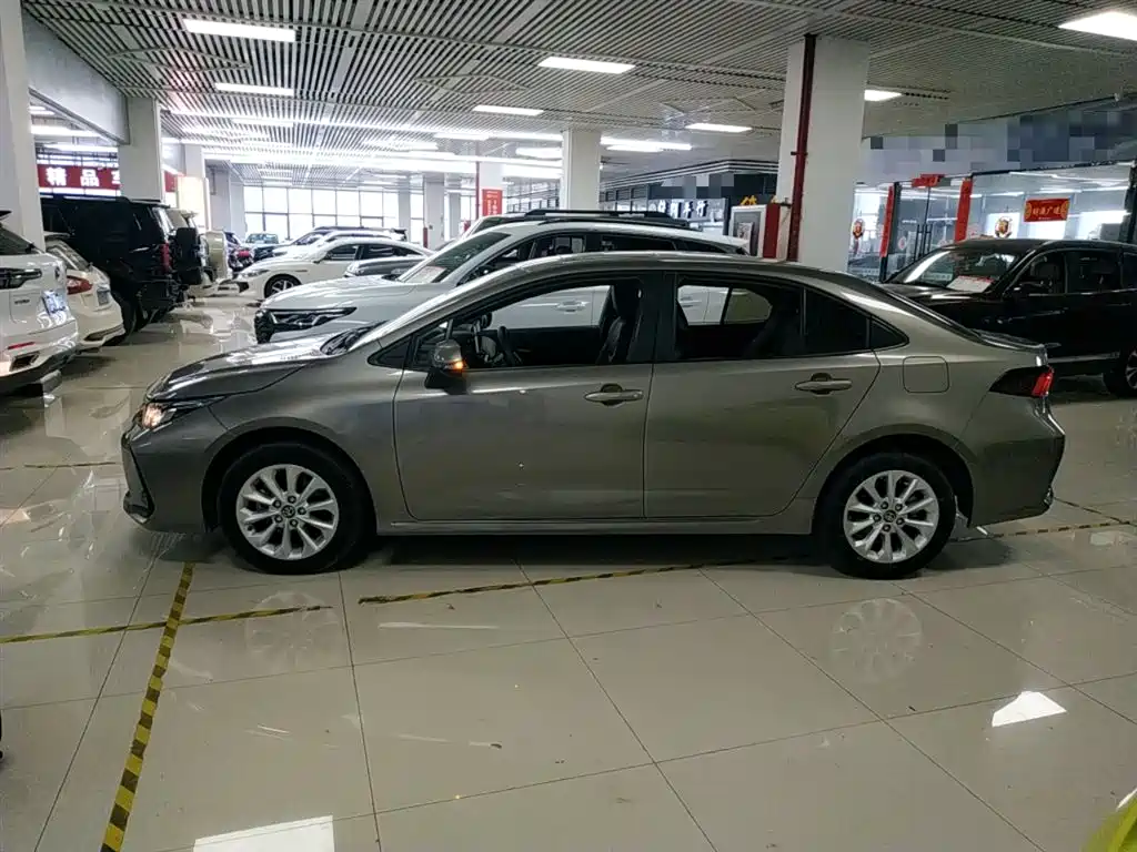 TOYOTA COROLLA