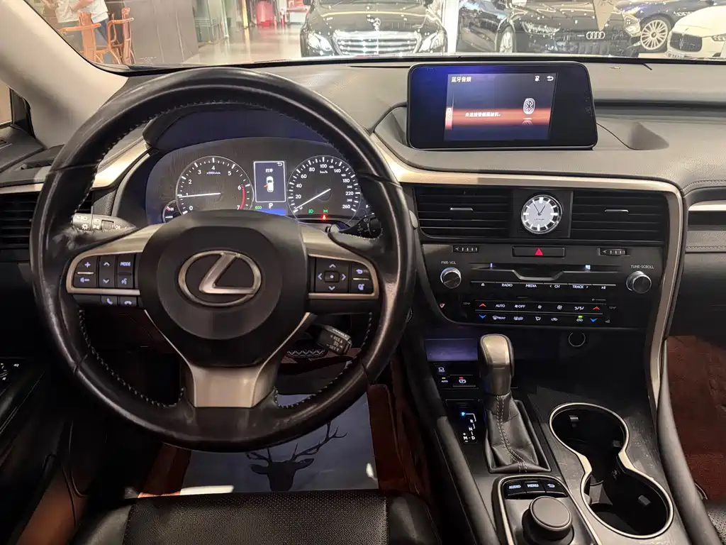 Lexus RX — миниатюра 9