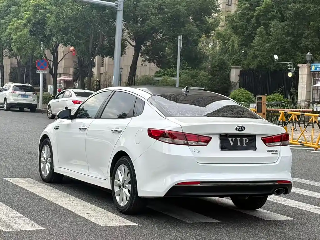 Kia K5 — миниатюра 15