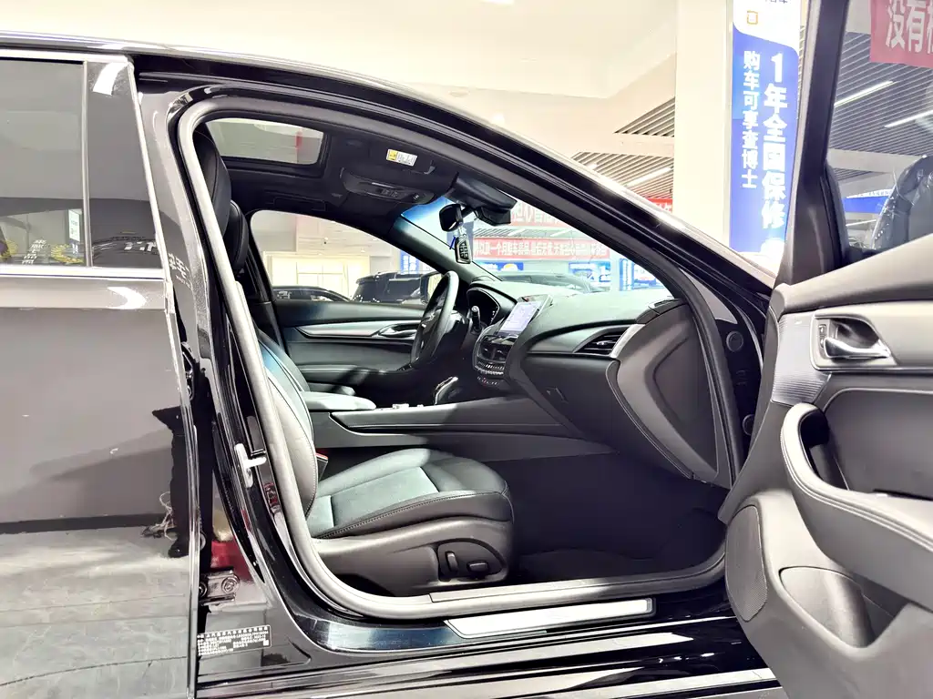 Cadillac CT5 — миниатюра 13