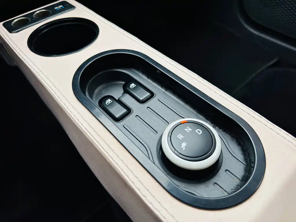 Wuling MINIEV — миниатюра 10