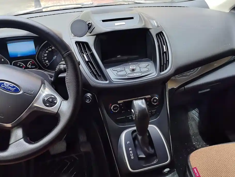 Ford Kuga — миниатюра 13
