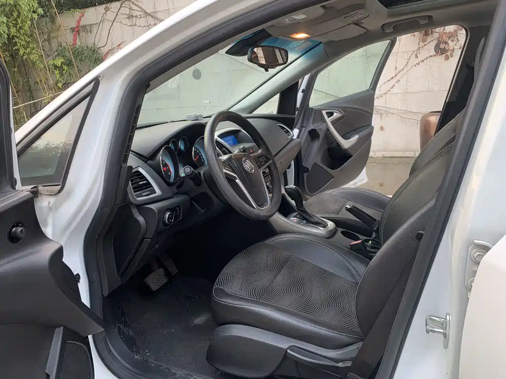 Buick Excelle — миниатюра 10