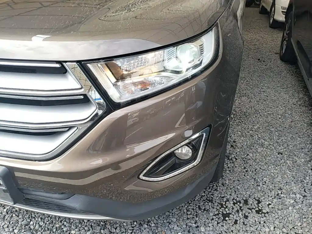 Ford Edge — миниатюра 24