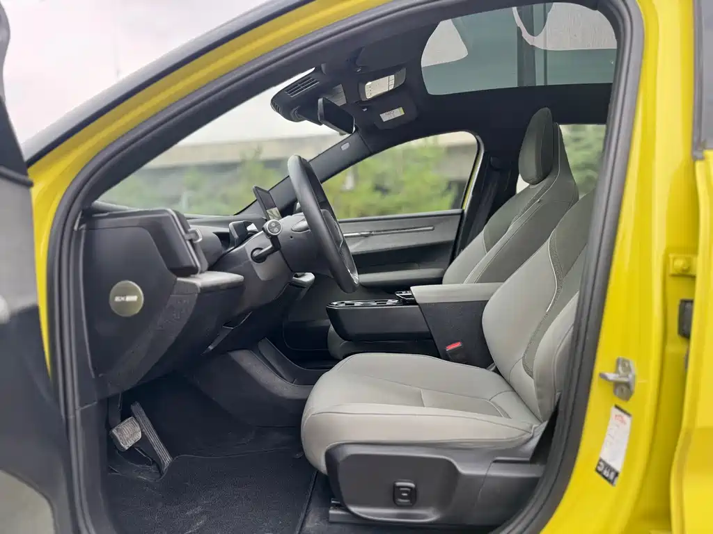 Volvo EX30 — миниатюра 4