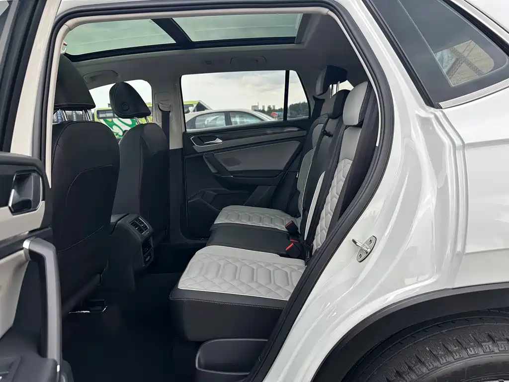 Volkswagen Tayron — миниатюра 5