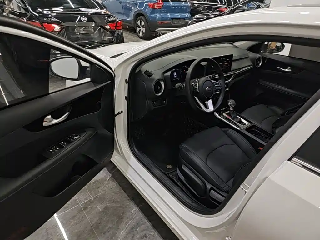 Kia K3 — миниатюра 16