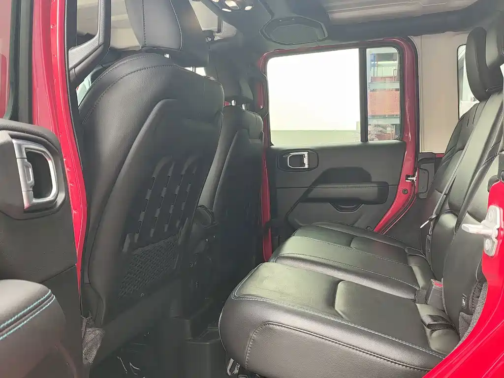 Jeep Wrangler PHEV — миниатюра 6