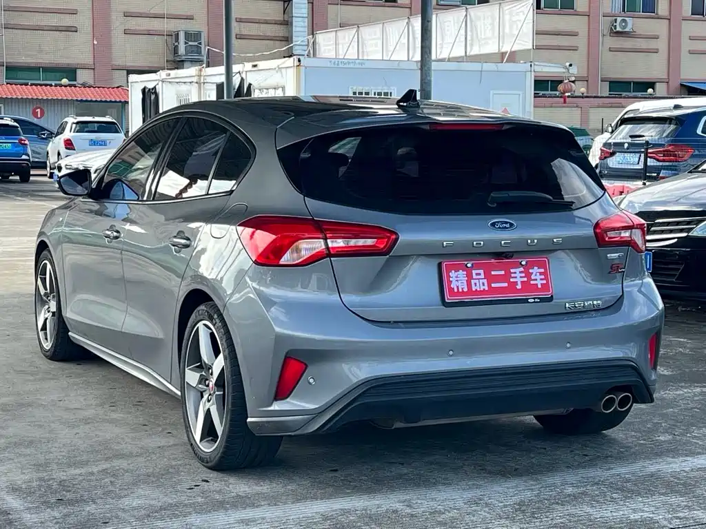Ford Focus — миниатюра 7