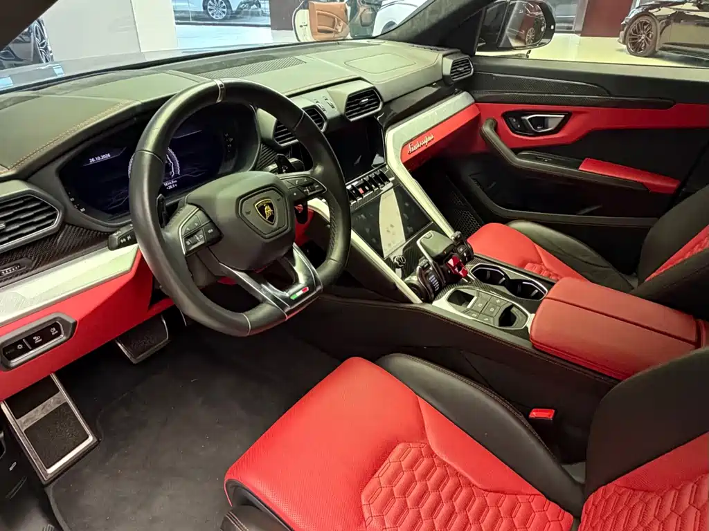 Lamborghini Urus — миниатюра 6