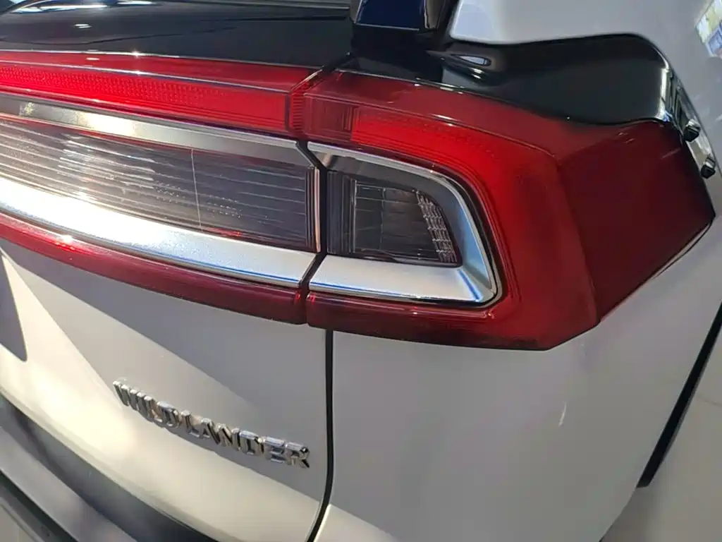 Toyota Wildlander — миниатюра 8