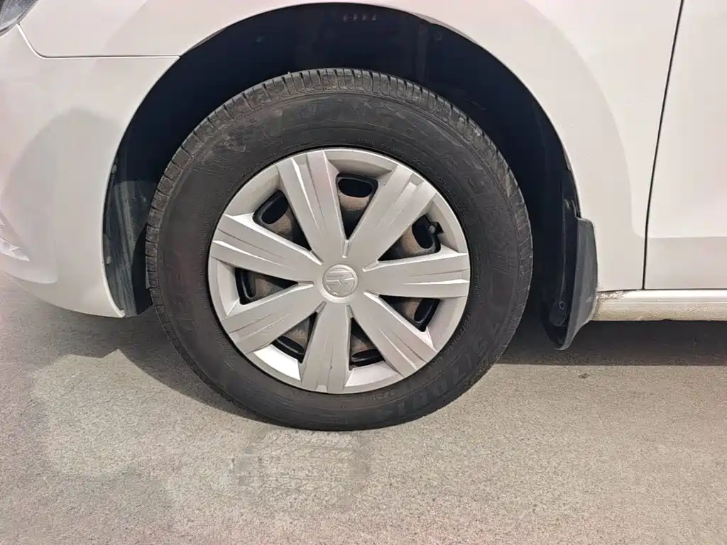Volkswagen Jetta — миниатюра 23