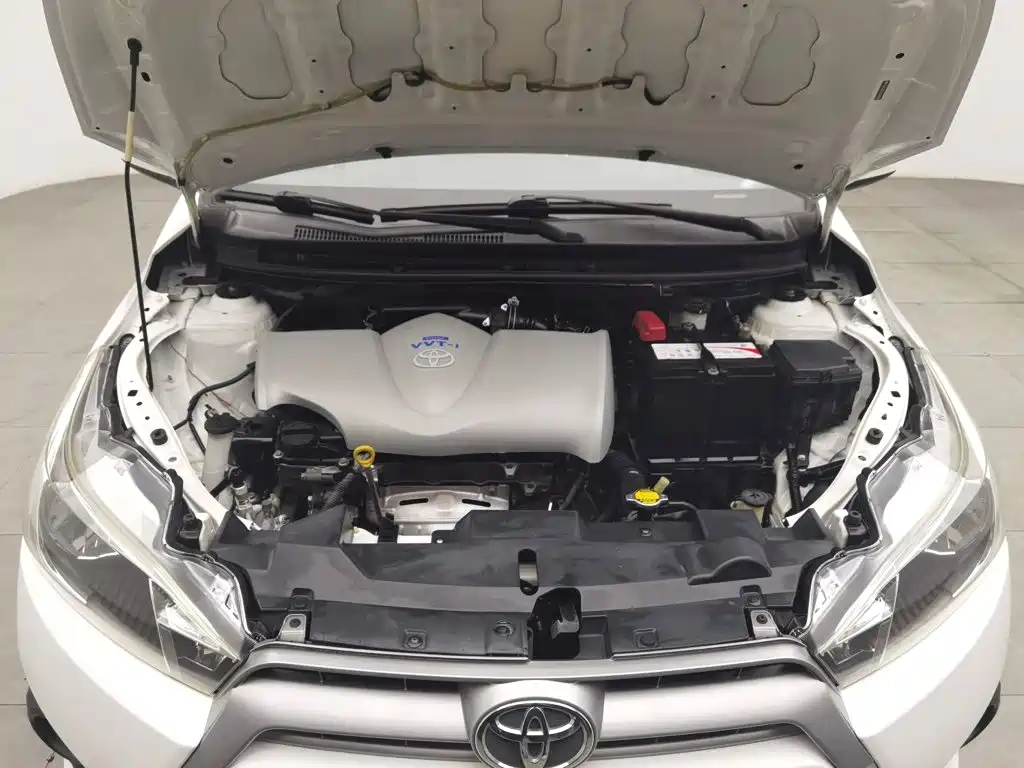 Toyota Yaris L — миниатюра 6