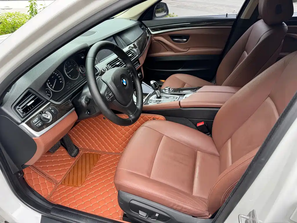 BMW 5 Series — миниатюра 9