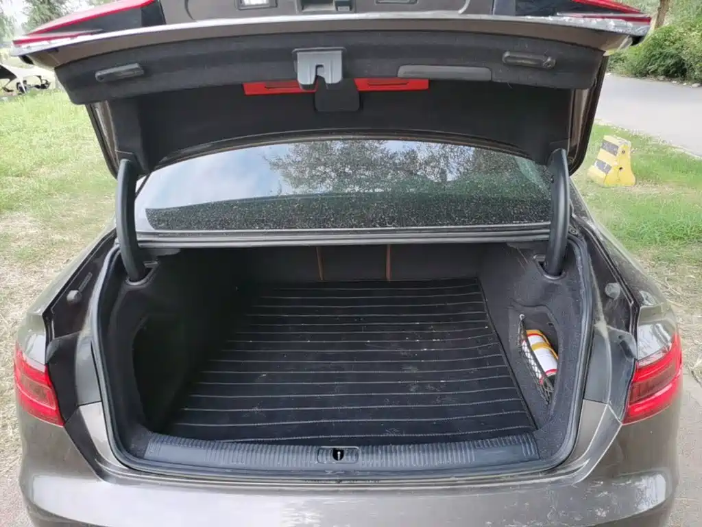 Audi A4L — миниатюра 19