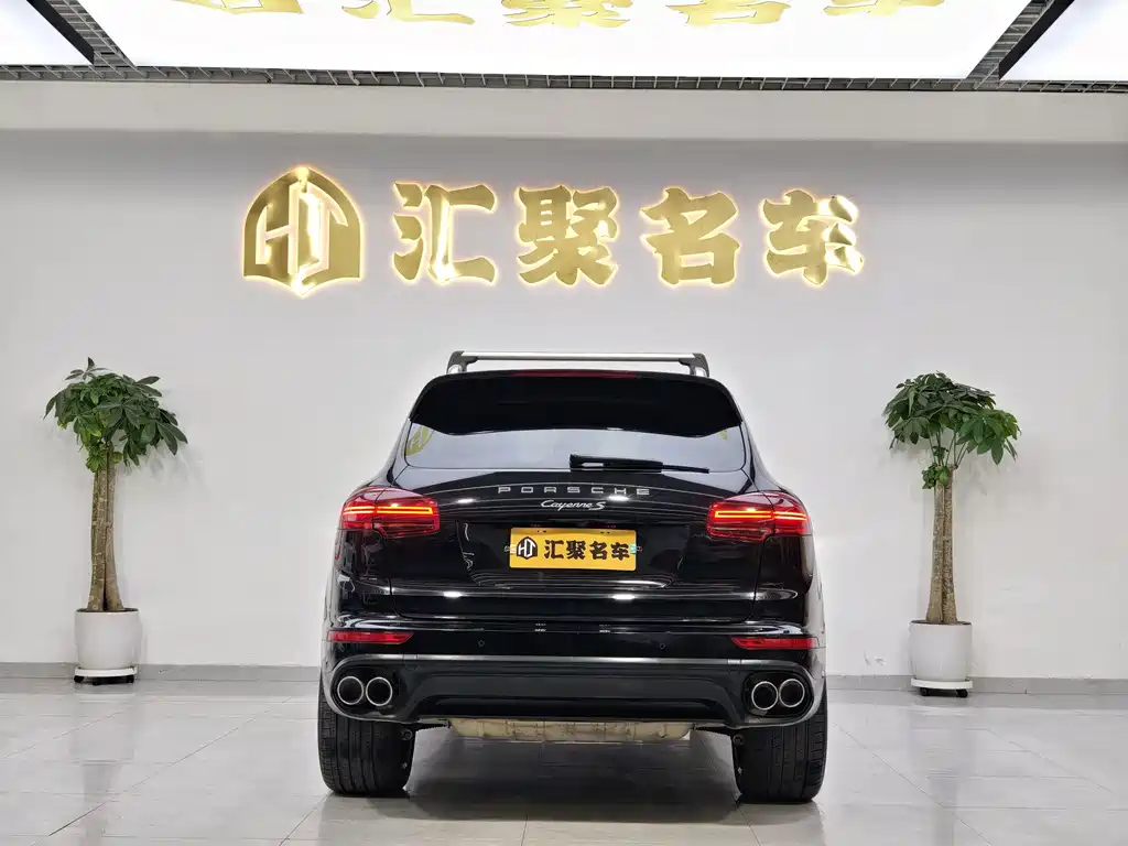 Porsche Cayenne — миниатюра 6