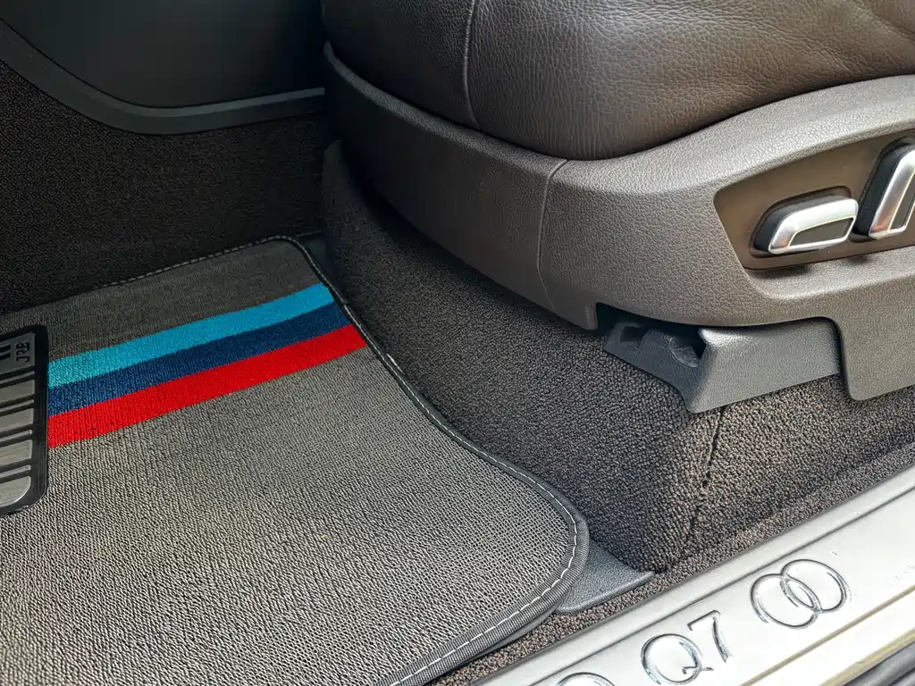 Audi Q7 — миниатюра 8