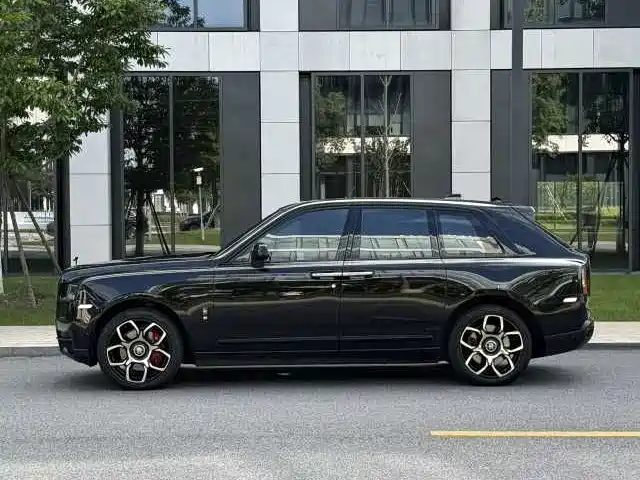 Rolls-Royce Cullinan — миниатюра 9