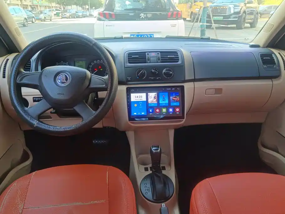 Skoda Fabia — миниатюра 12