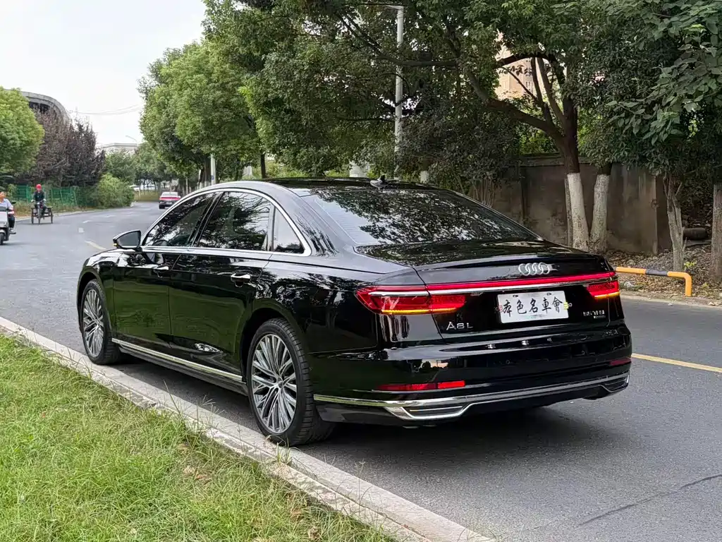 Audi A8 — миниатюра 7