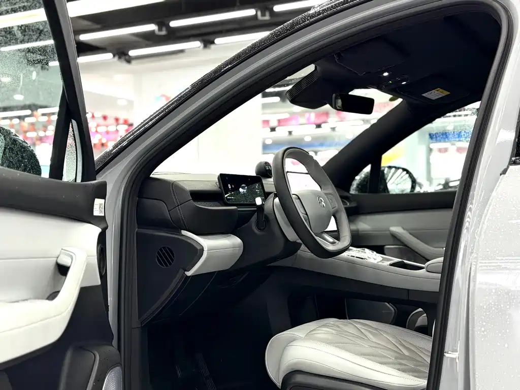 NIO ES6 — миниатюра 3