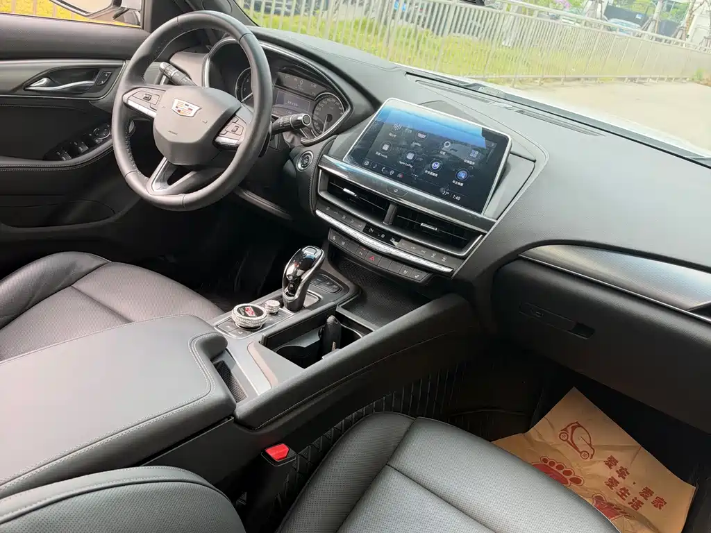 Cadillac CT5 — миниатюра 9
