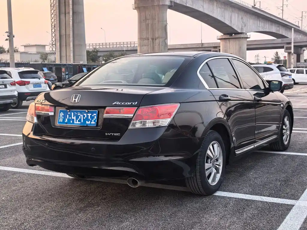Honda Accord — миниатюра 4