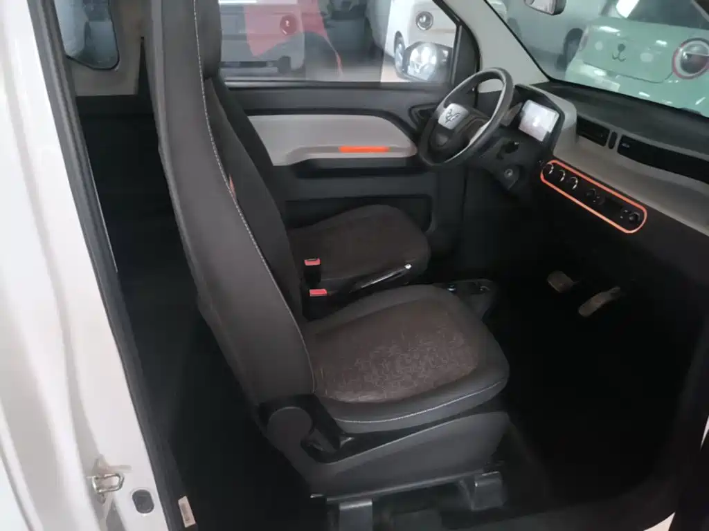 Wuling MINIEV — миниатюра 25