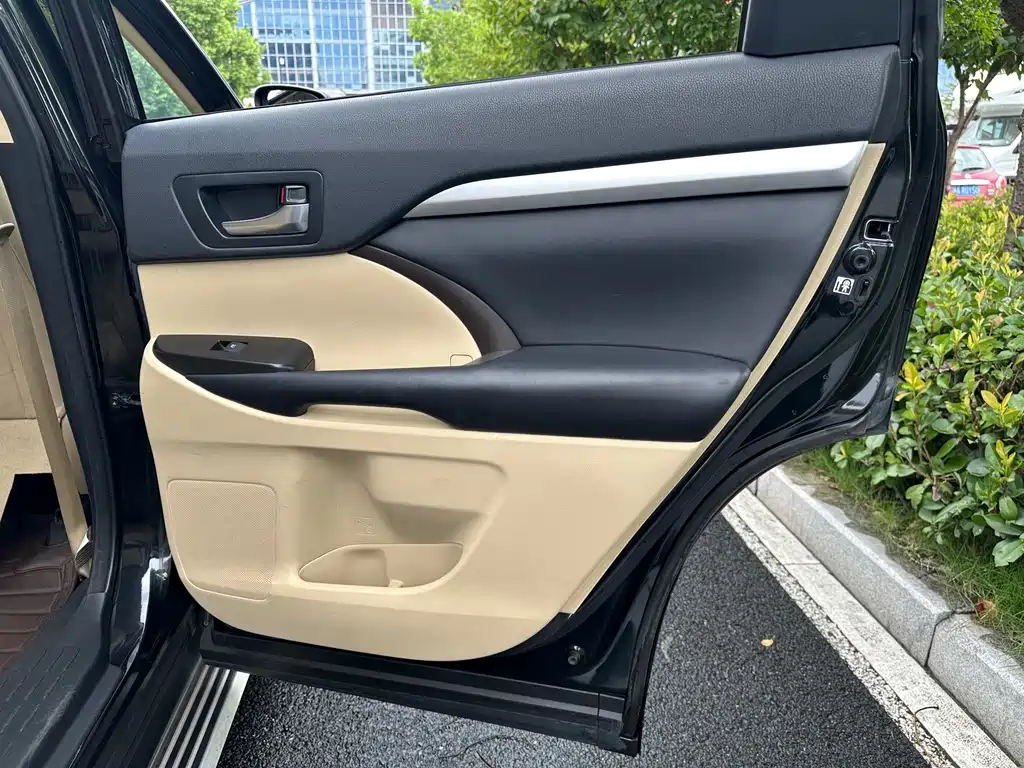 Toyota Highlander — фотографии объявления, Фото 27