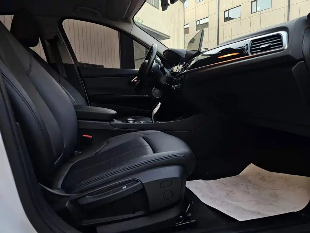 BMW 1 Series — миниатюра 8