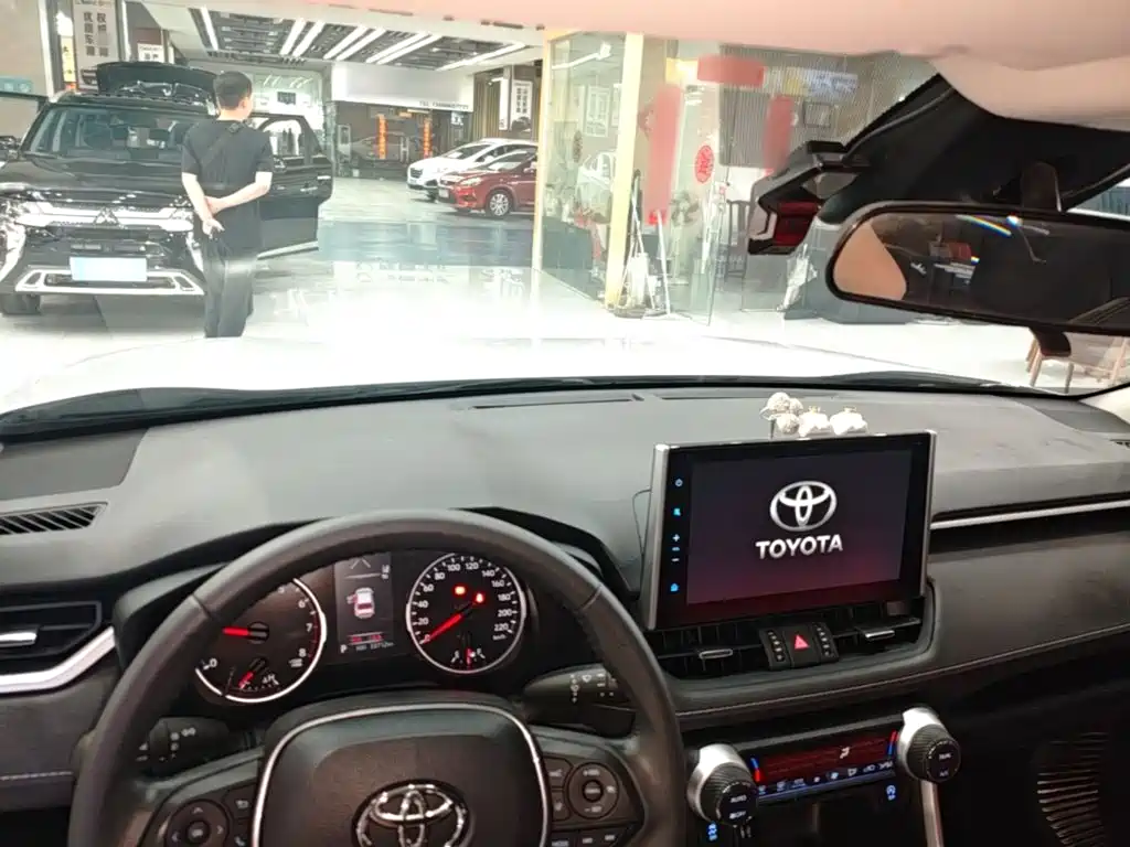 Toyota Wildlander — миниатюра 10