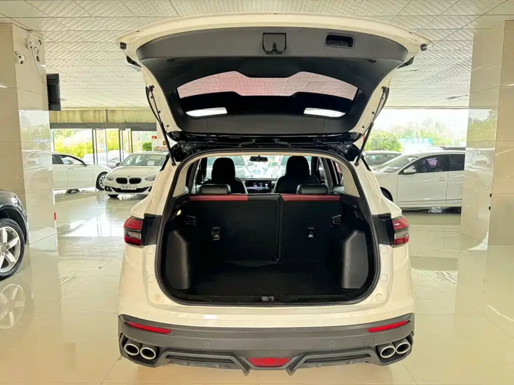 Geely Binyue — миниатюра 21