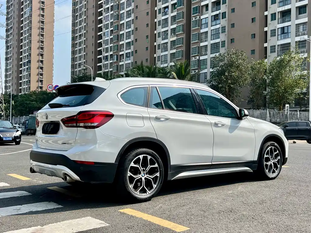 BMW X1 — миниатюра 9