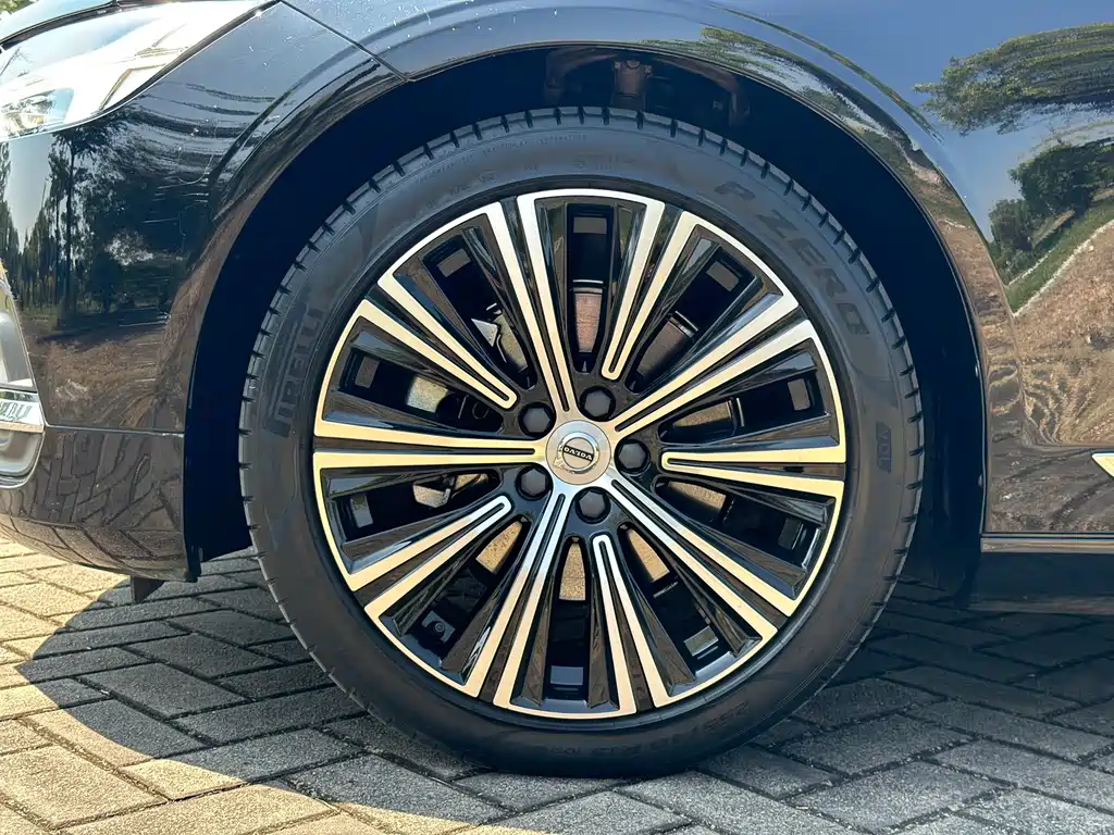 Volvo S90 — миниатюра 17