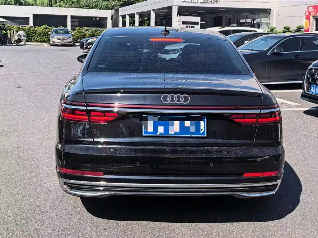 Audi A8 — миниатюра 4