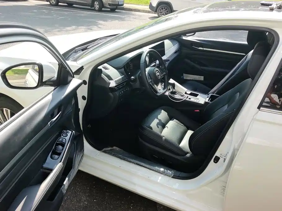 Nissan Teana — миниатюра 8