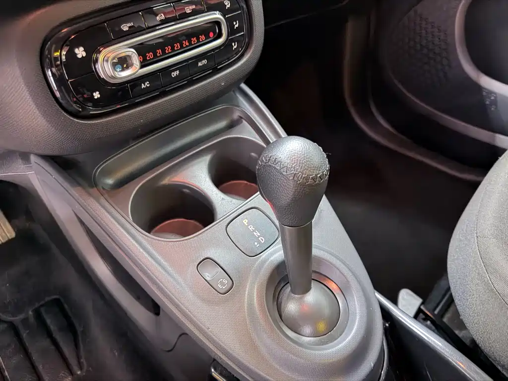 smart Smart Fortwo — миниатюра 18