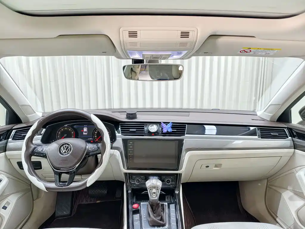Volkswagen Phideon — миниатюра 9